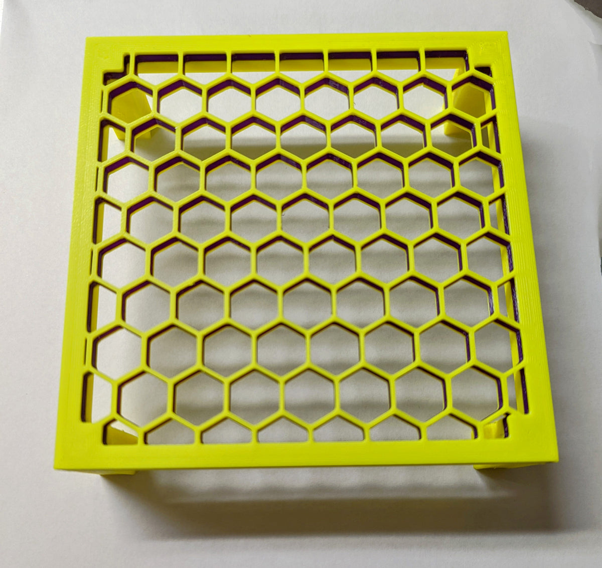 5.16 'x 5.16' Freistehender Wabenfrag-Rack 3D gedruckt